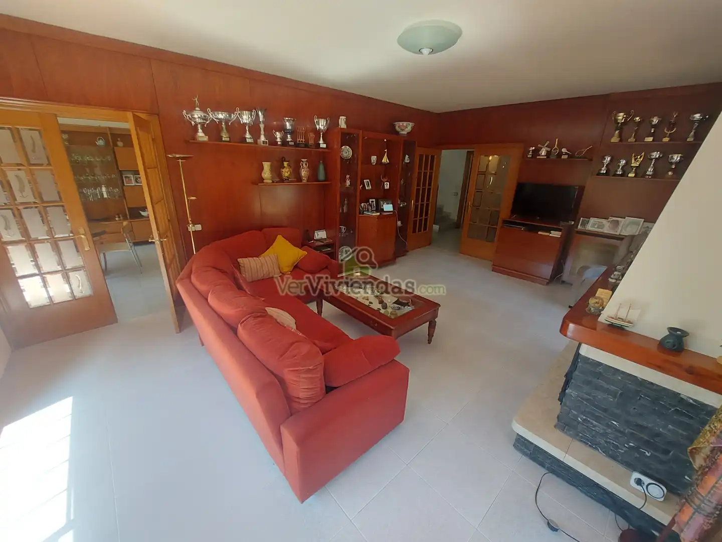 Sala d'estar de Casa o xalet en venda en Torrelles de Llobregat amb Aire condicionat, Calefacció i Jardí privat