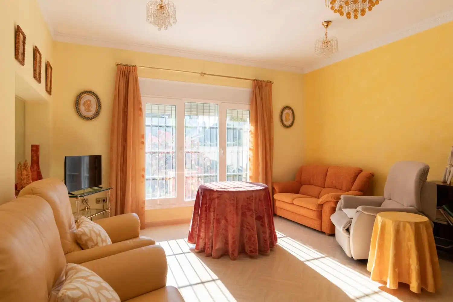 Sala de estar de Casa o chalet en venta en Torremolinos con Aire acondicionado, Terraza y Trastero