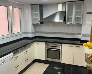 Kitchen of Flat to rent in  Granada Capital  with Air Conditioner, Heating and Furnished