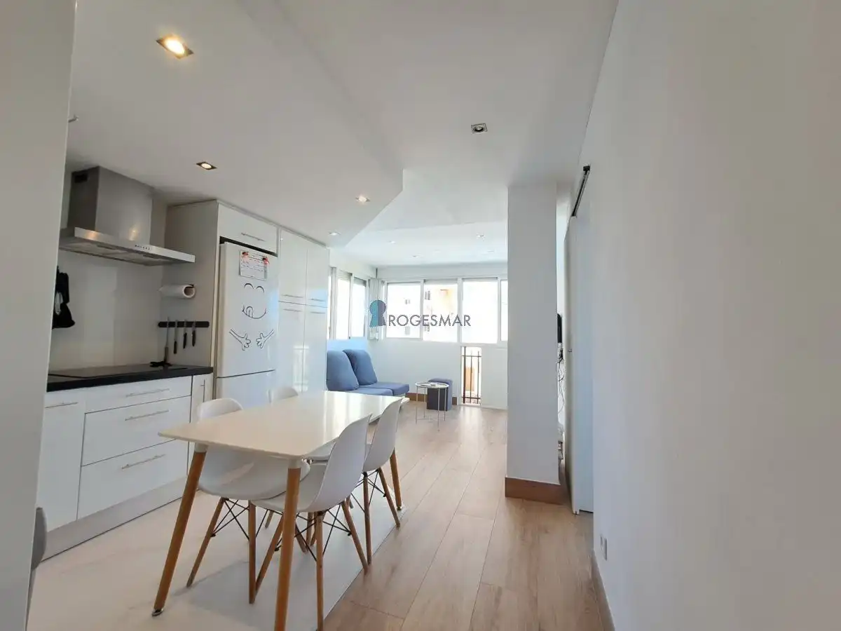 Dormitori de Apartament en venda en Benicasim / Benicàssim amb Traster, Moblat i Piscina comunitària