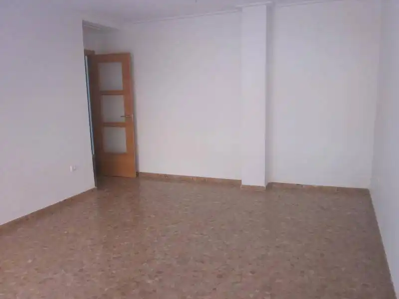 Wohnung zum Verkauf in Elche / Elx mit Klimaanlage, Heizung und Balkon
