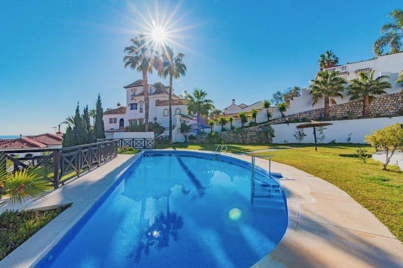 Jardí de Apartament en venda en Almuñécar amb Aire condicionat, Terrassa i Moblat