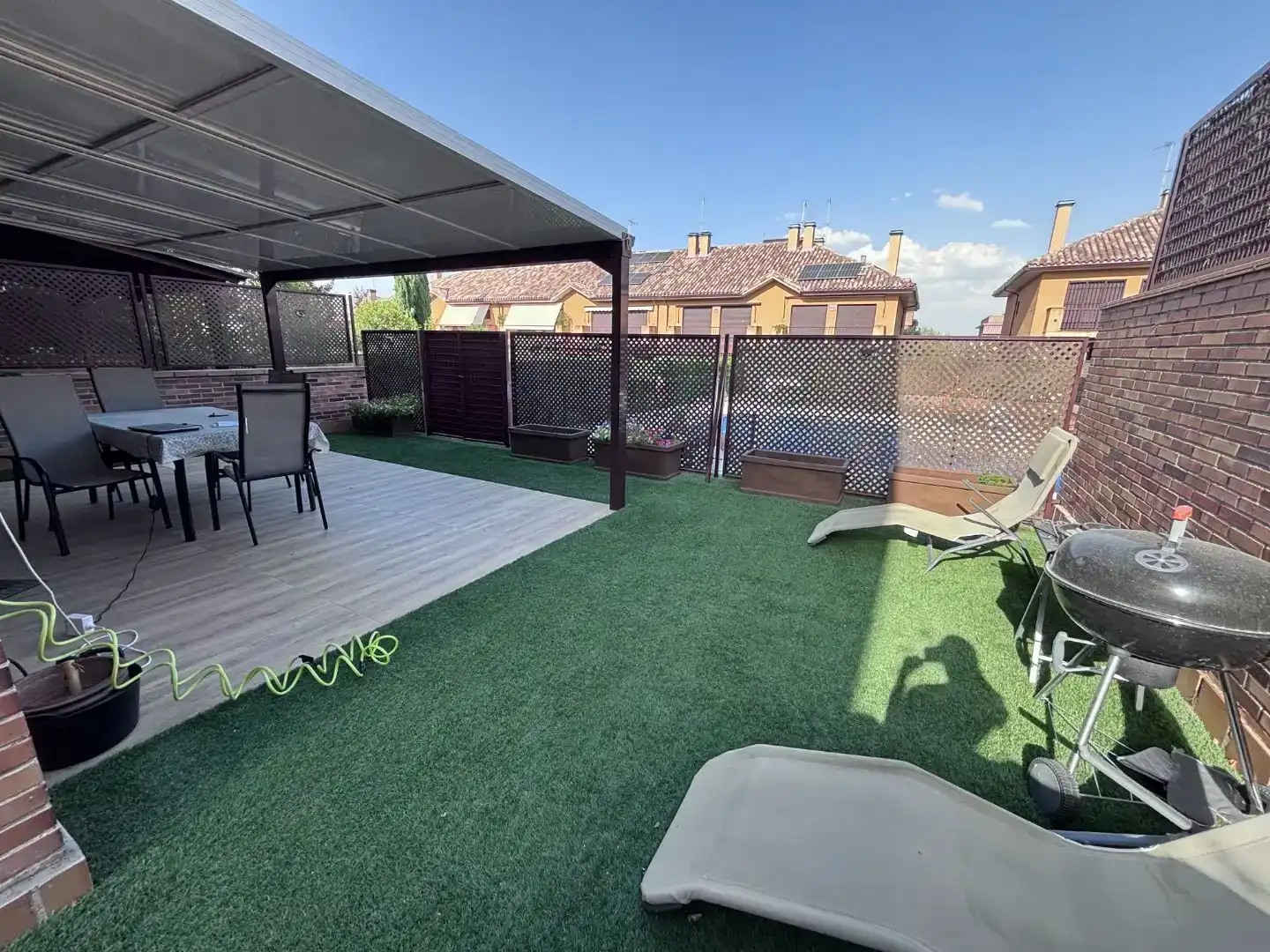 Terrassa de Casa o xalet per a compartir en Brunete amb Aire condicionat, Calefacció i Jardí privat