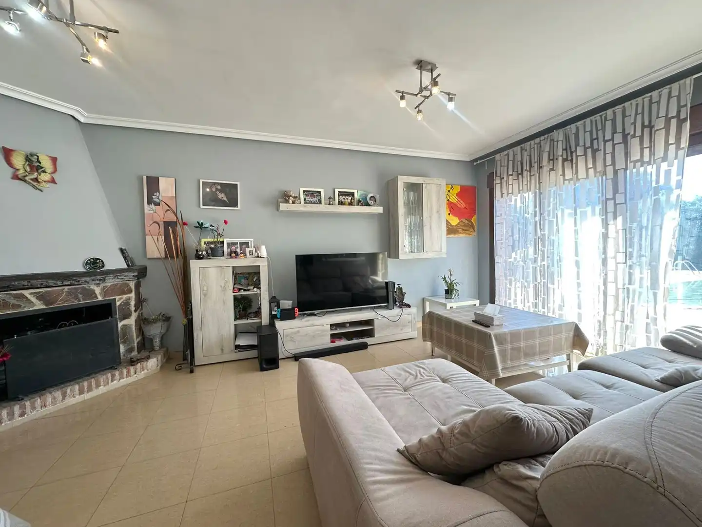 Sala d'estar de Casa o xalet en venda en Nuevo Baztán amb Calefacció, Jardí privat i Traster