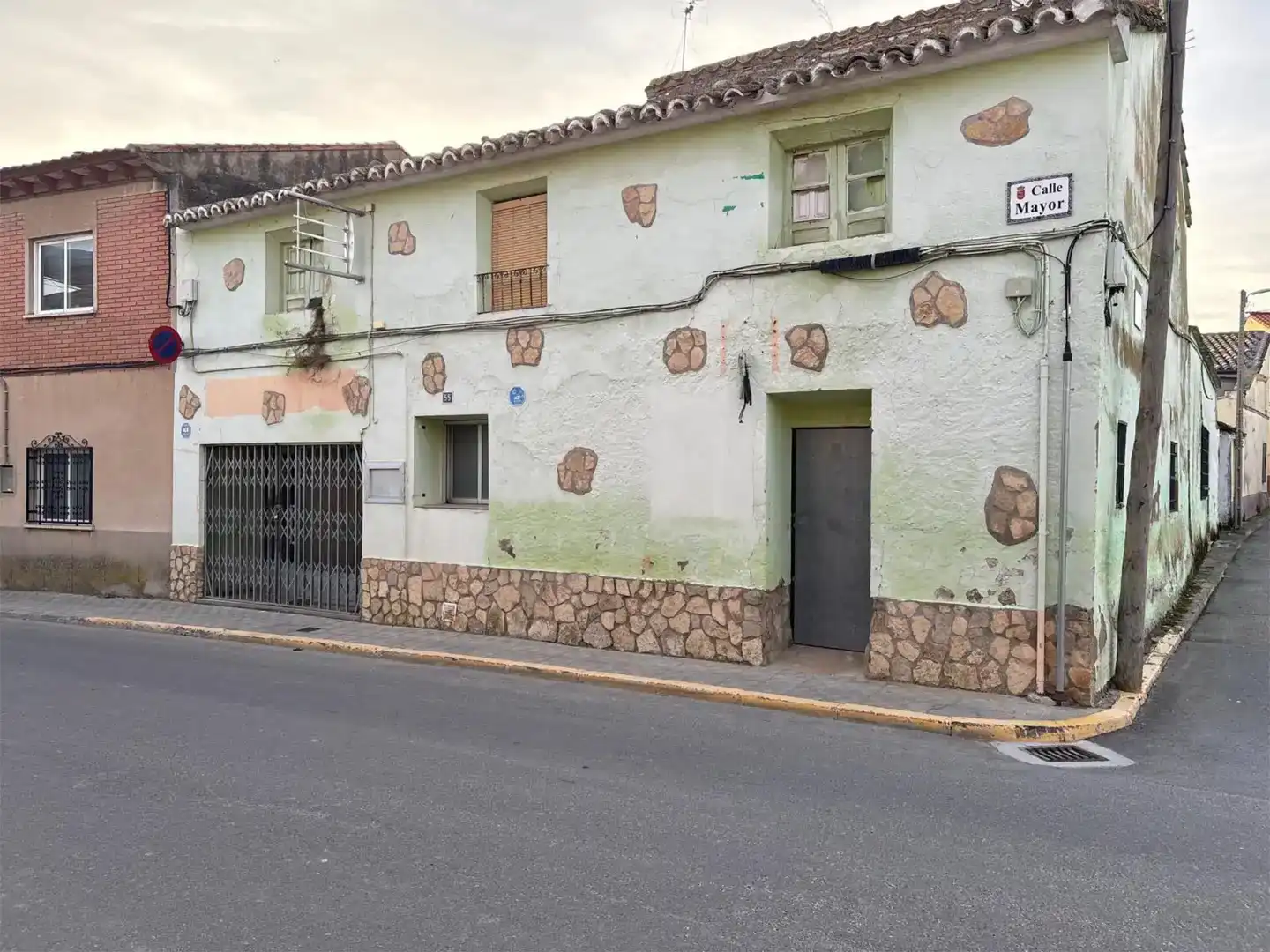 Vista exterior de Casa adosada en venda en Gurrea de Gállego amb Traster