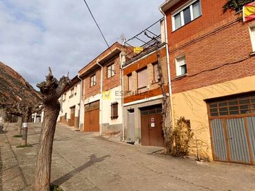 Adossat en venda a Calle Suana 5