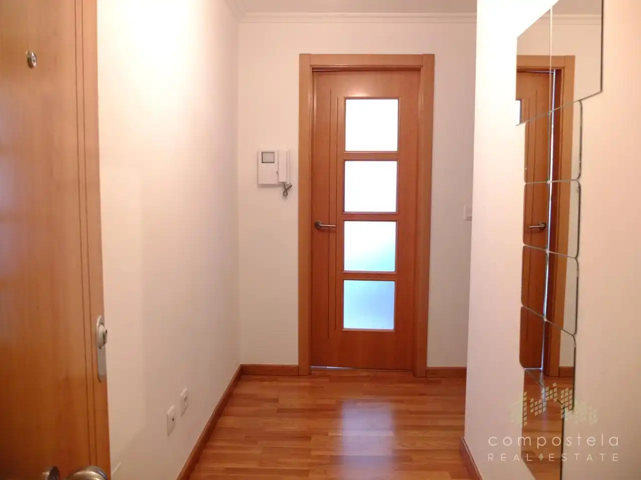 Attic for rent in Avda. Mahía, Bertamirans