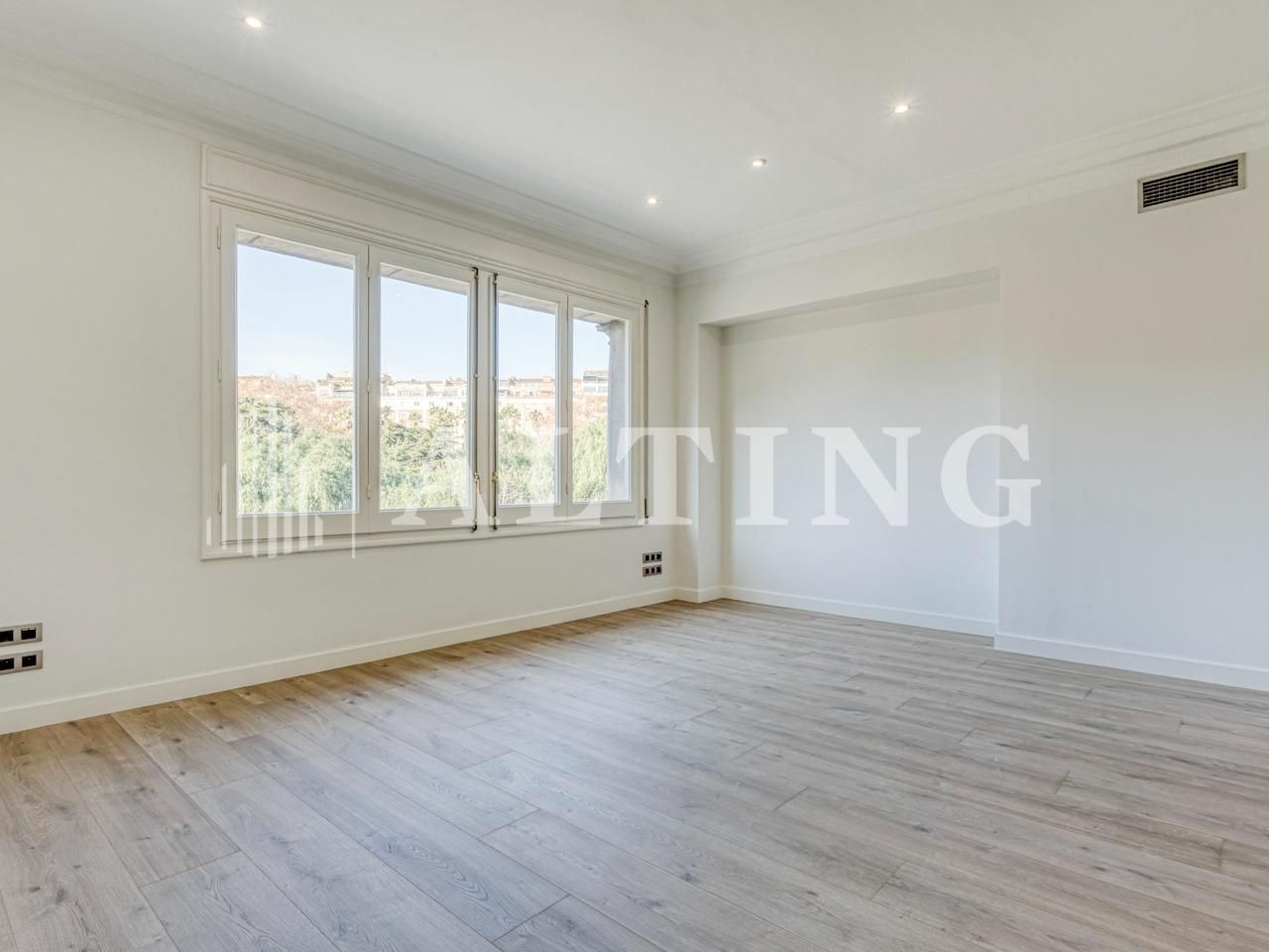 Bedroom of Office to rent in  Barcelona Capital  with Air Conditioner and Heating