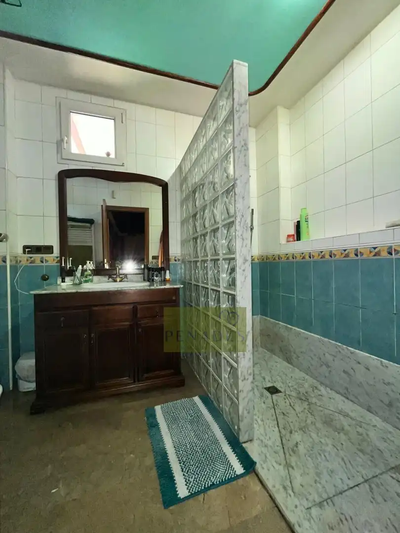 Bany de Casa o xalet en venda en Ontinyent amb Aire condicionat, Jardí privat i Terrassa