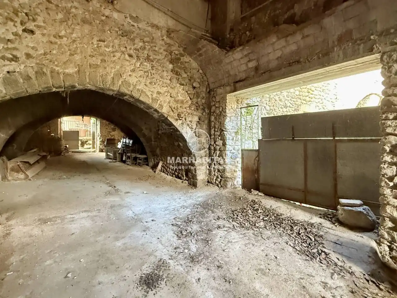 Finca rústica en venta en Boadella i les Escaules con Jardín privado y Terraza