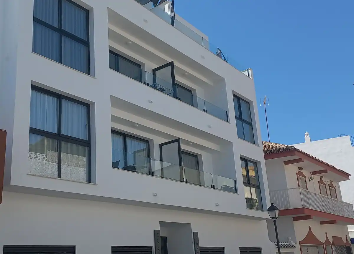 Vista exterior de Planta baja en venta en Mijas con Aire acondicionado, Calefacción y Terraza