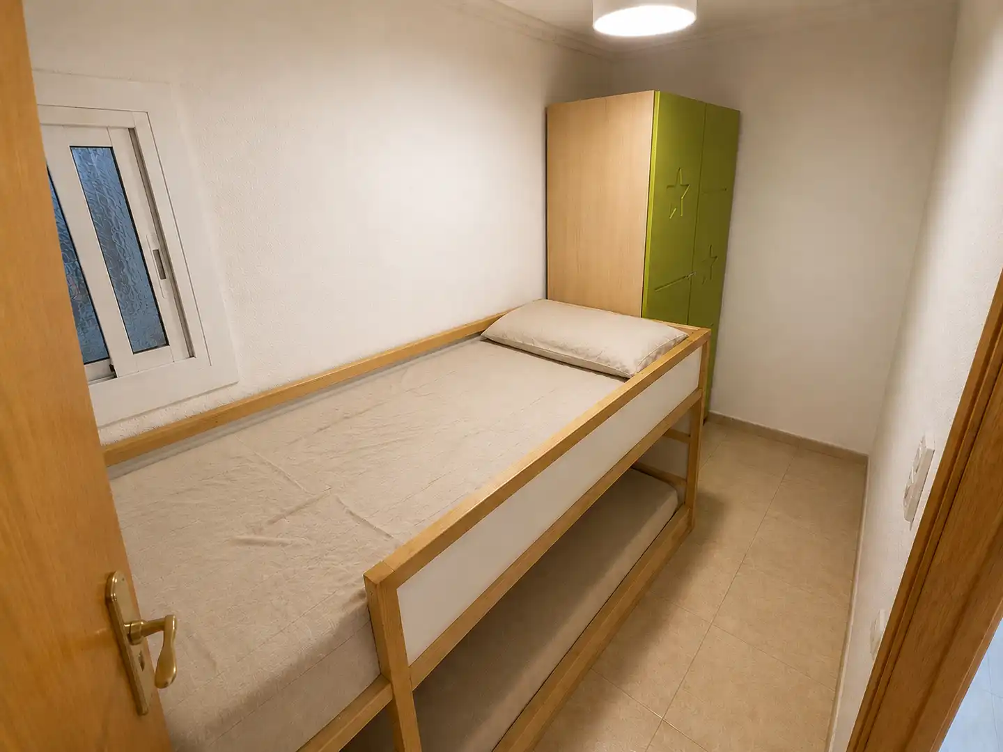 Bedroom of Flat for sale in Santa Coloma de Gramenet  with Air Conditioner, Heating and Washing machine