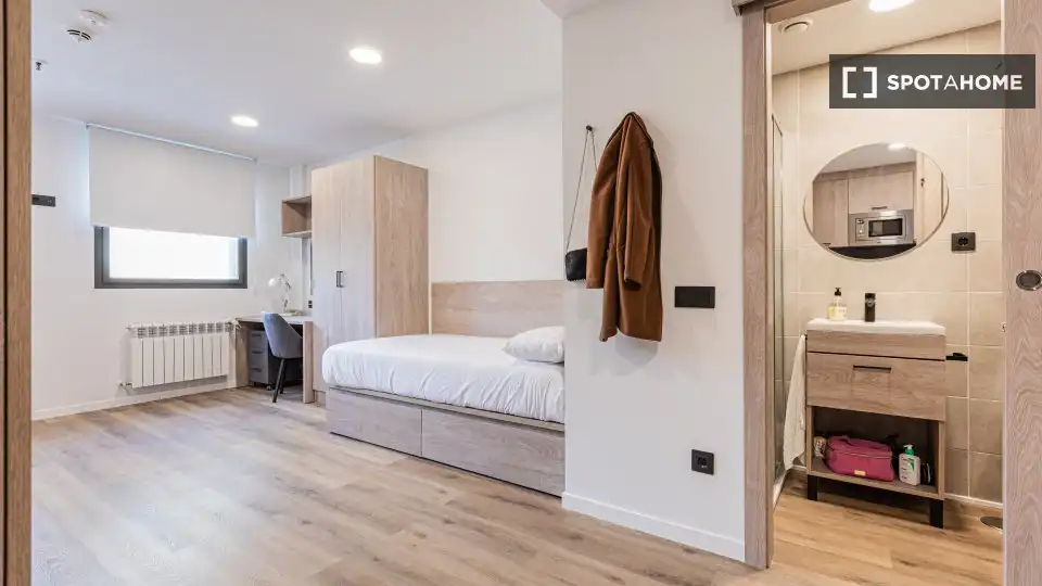 Room in Alisal - San Román