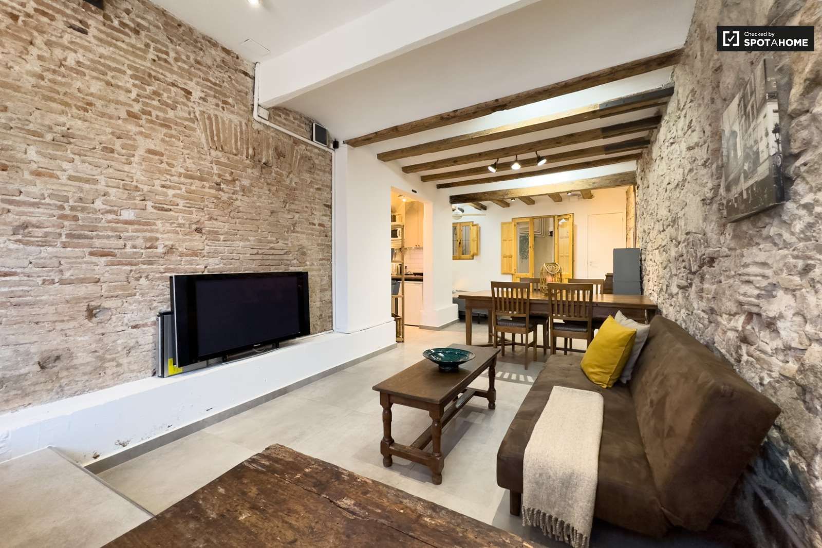 Study to share in El Raval