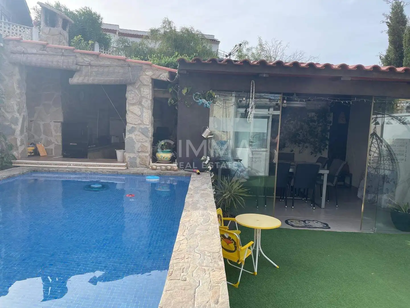Schwimmbecken von Haus oder Chalet zum Verkauf in La Nucia mit Terrasse, Schwimmbad und Gemeinschaftspool