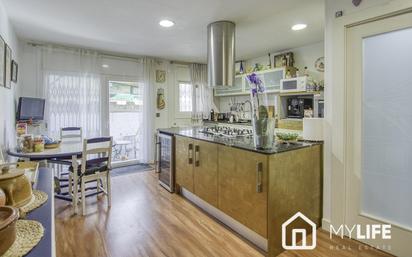 Kitchen of Planta baja for sale in  Barcelona Capital  with Private garden, Parquet flooring and Terrace