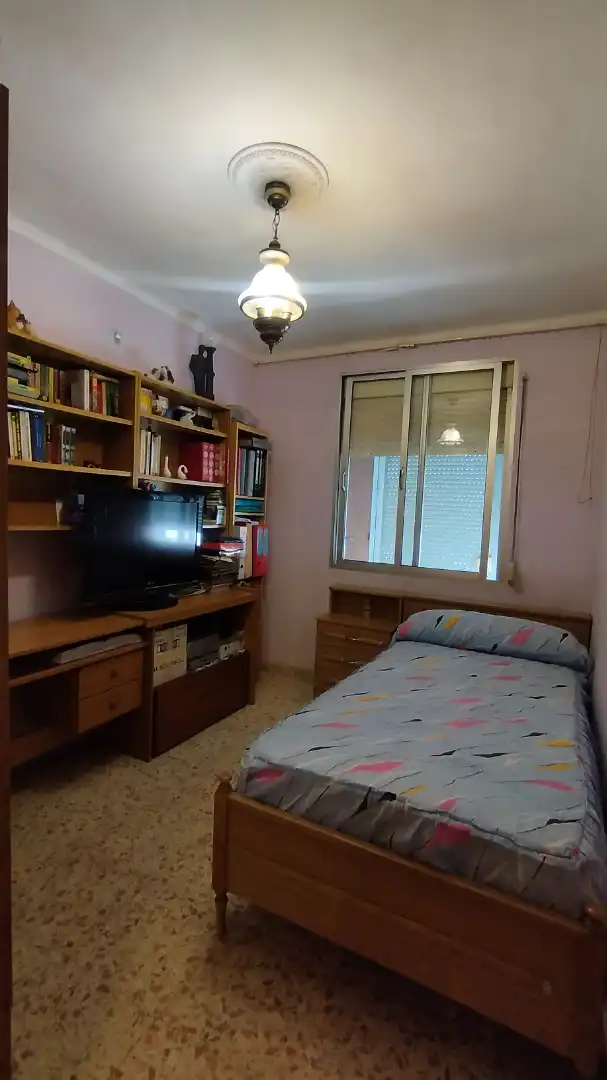 Bedroom of Flat for sale in Sevilla  with Air Conditioner and Terrace