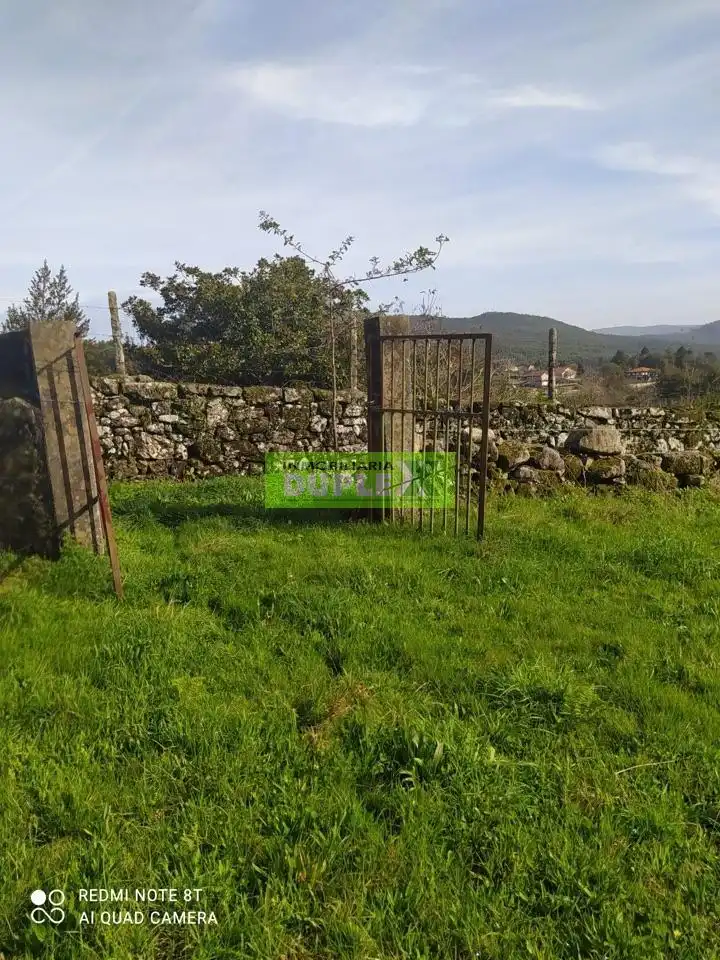 Terreny residencial en venda a Ponte Caldelas, imagen 2
