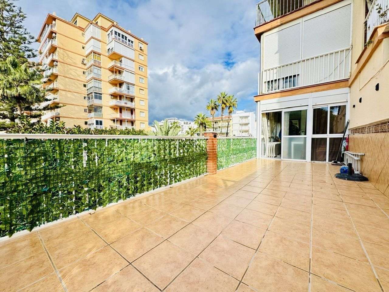 Vista exterior de Piso en venta en Torrox con Piscina comunitaria