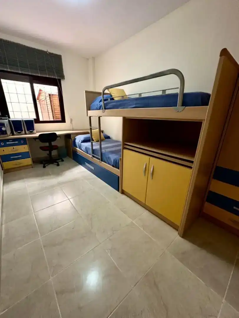 Schlafzimmer von Wohnung zur Miete in Rota mit Möbliert
