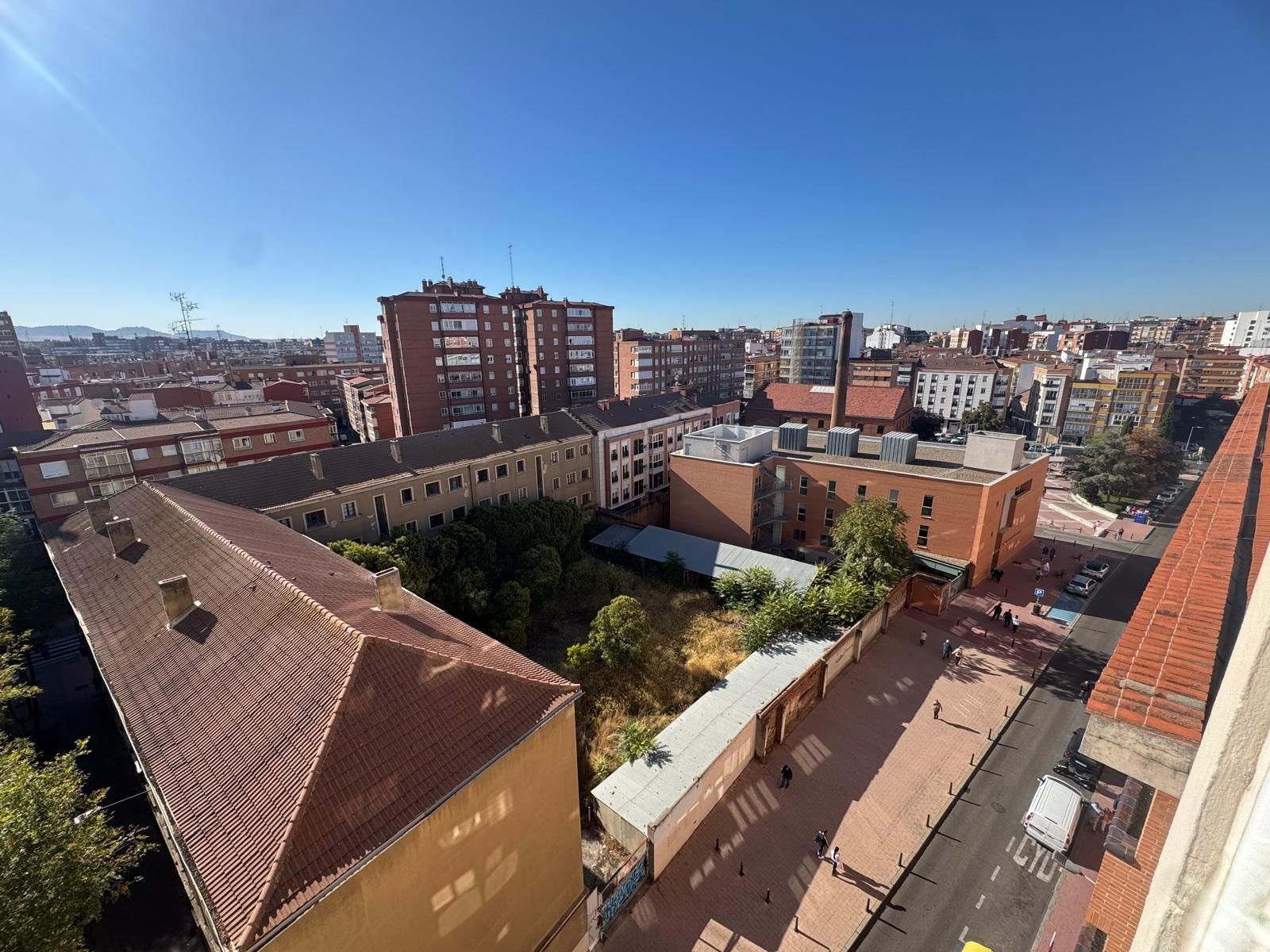 Exterior view of Apartment for sale in Valladolid Capital  with Parquet flooring