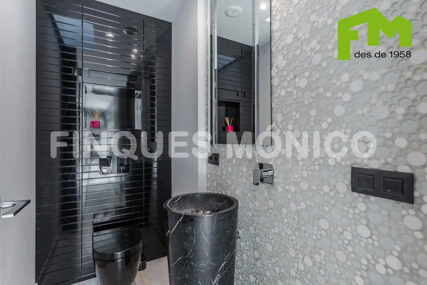 Badezimmer von Haus oder Chalet zum Verkauf in Teià mit Klimaanlage, Privatgarten und Terrasse
