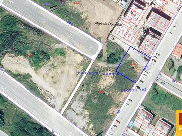 Terreni e lotti in vendita a barrio sector 102. Maoño. Parcela 33.2