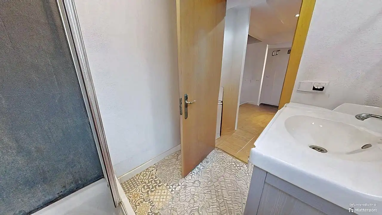 Bathroom of Flat for sale in Sant Martí