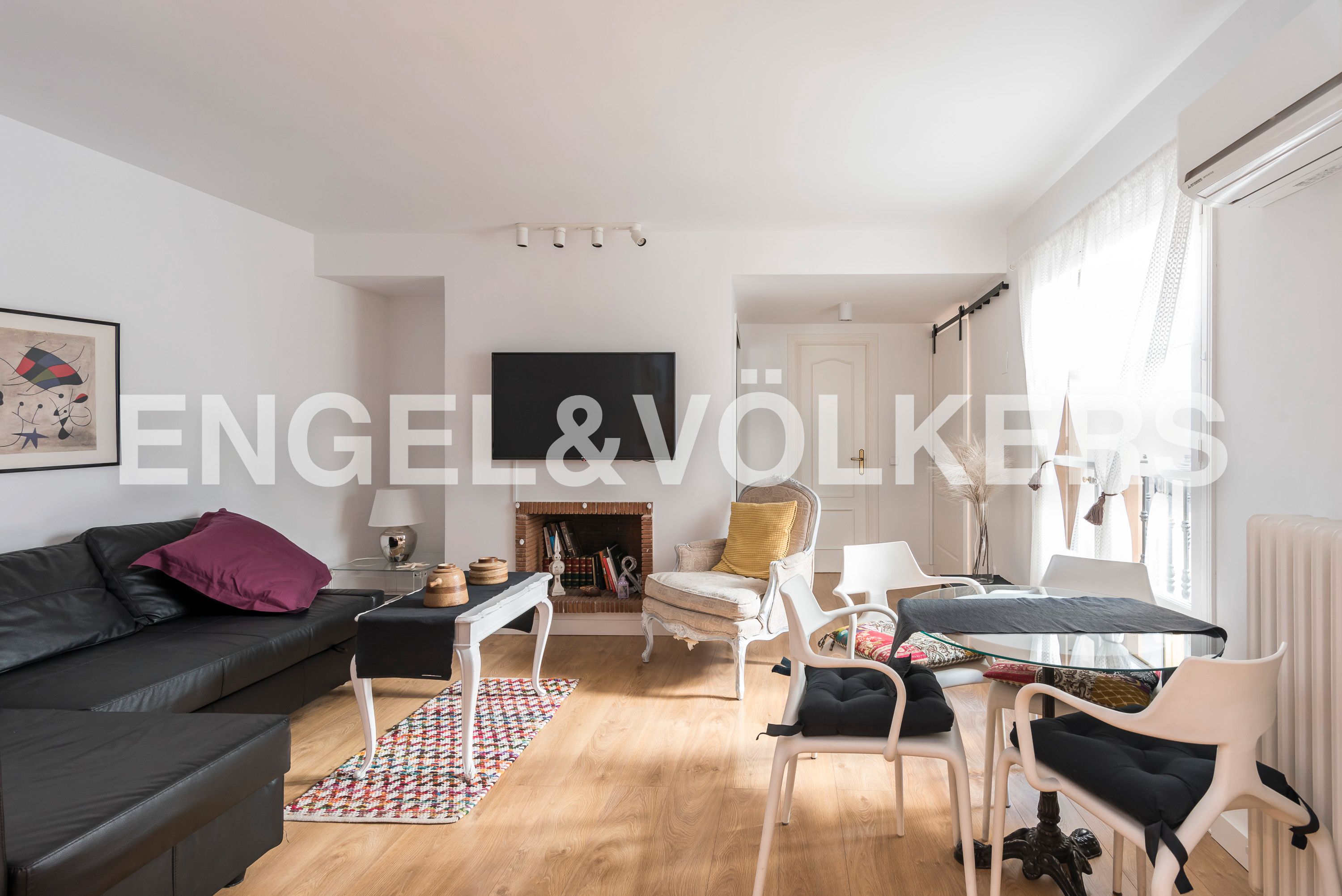 Living room of Apartment to rent in  Madrid Capital  with Air Conditioner, Heating and Furnished