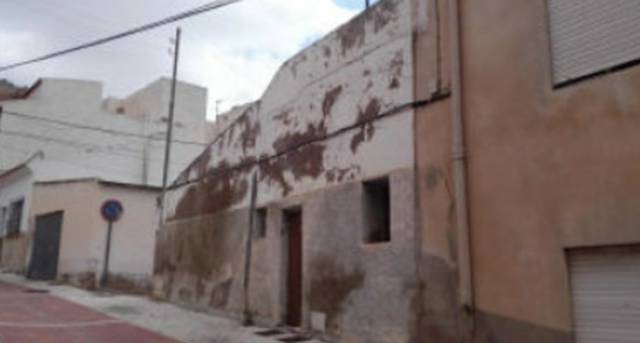 Casa adosada en Venta en C/ Almazara en Alhama de Murcia ciudad