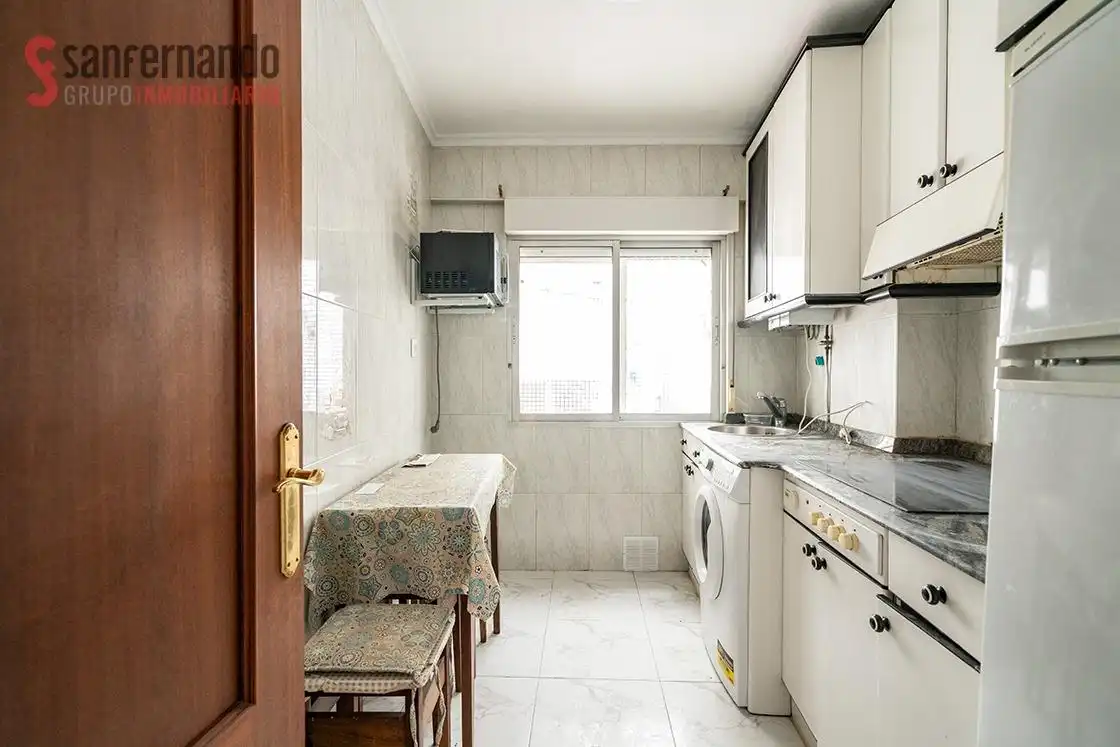 Flat for sale in Calle Secada, Cuatro Caminos