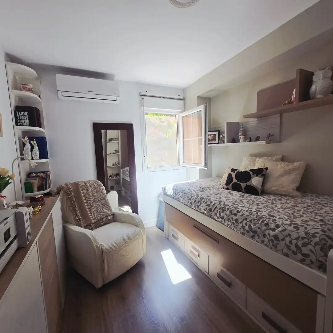 Schlafzimmer von Wohnung zum Verkauf in Rincón de la Victoria mit Klimaanlage, Heizung und Terrasse