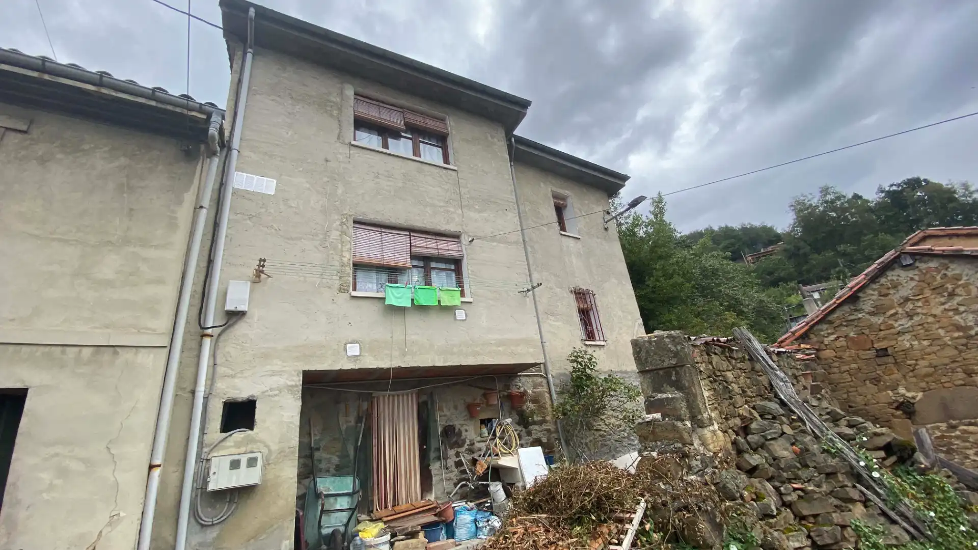Vista exterior de Casa o chalet en venta en San Martín del Rey Aurelio con Jardín privado, Trastero y Amueblado