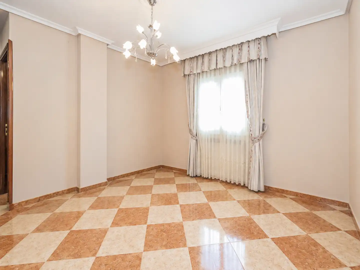 Habitación de Piso en venta en Madrid con Aire acondicionado, Calefacción y Terraza