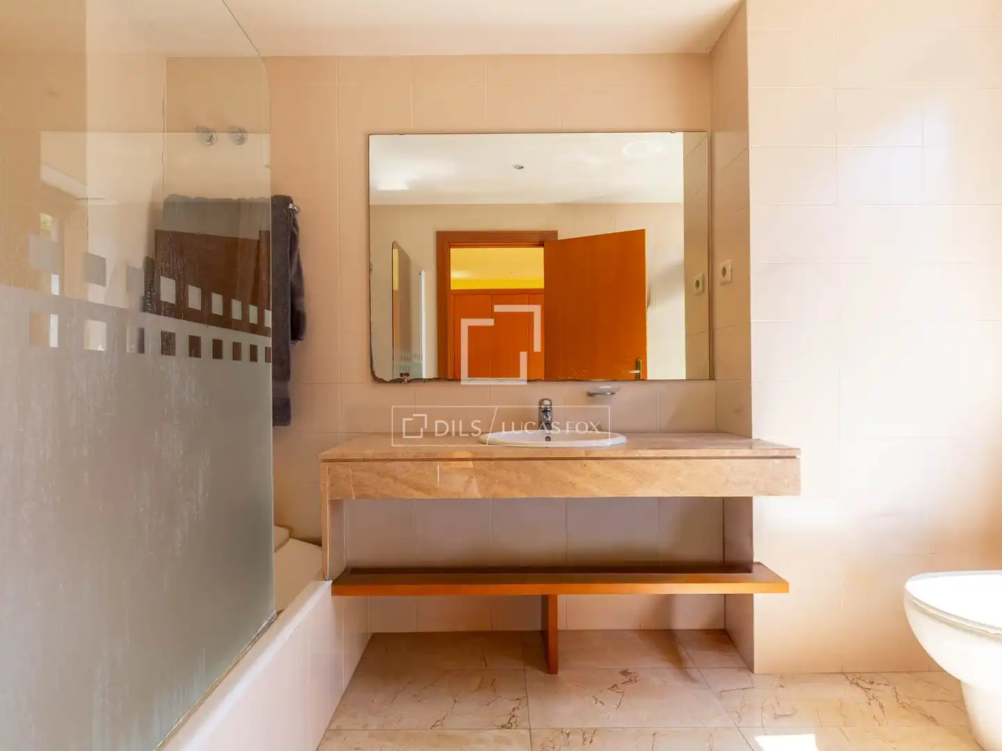 Bathroom of Flat for sale in Esplugues de Llobregat  with Air Conditioner, Heating and Private garden