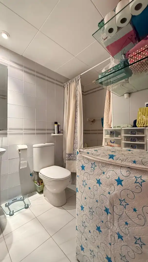 Bany de Apartament en venda en Empuriabrava amb Terrassa i Balcó