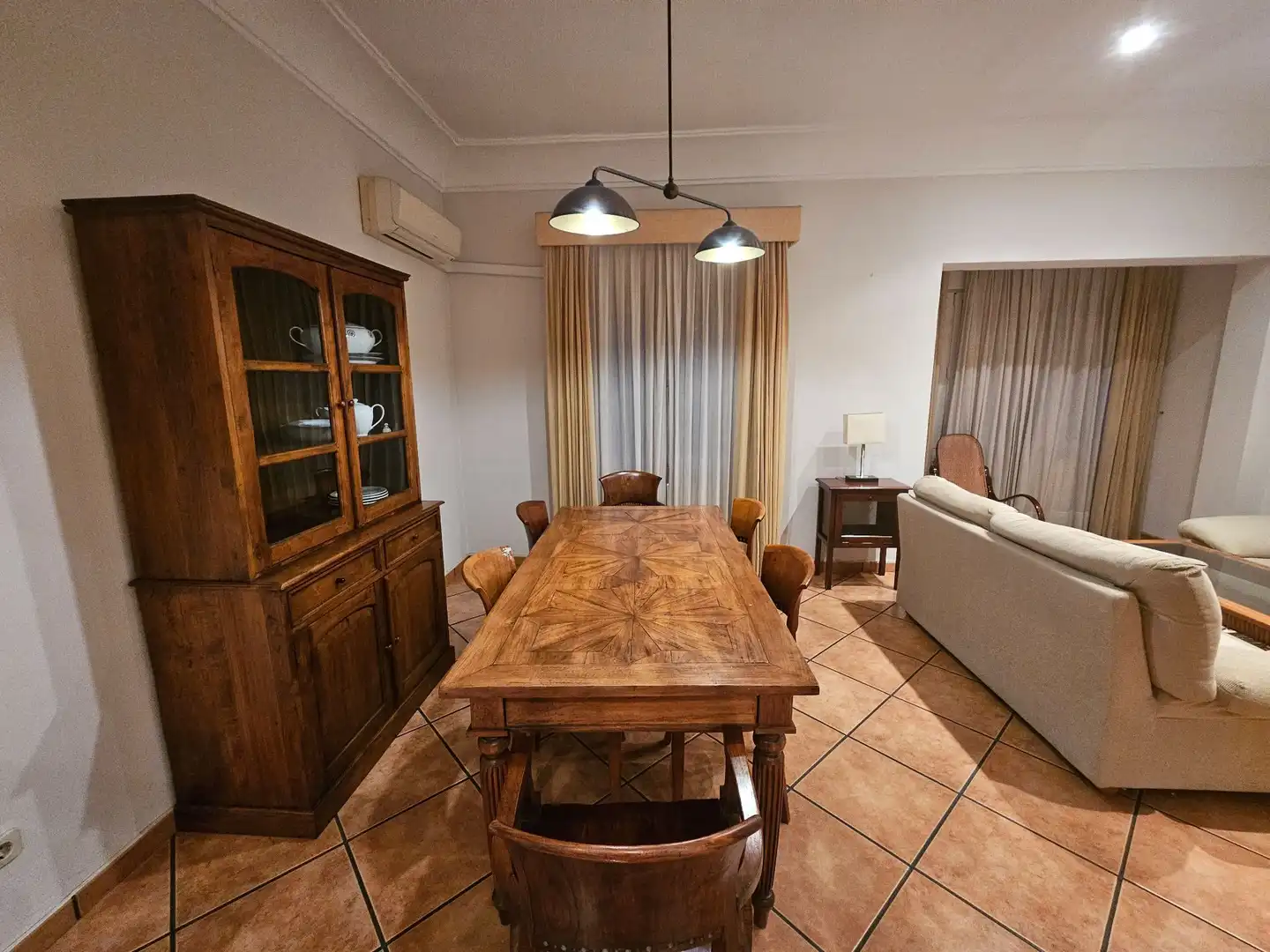 Dining room of Flat for rent in  Madrid Capital  with Air Conditioner, Heating and Furnished