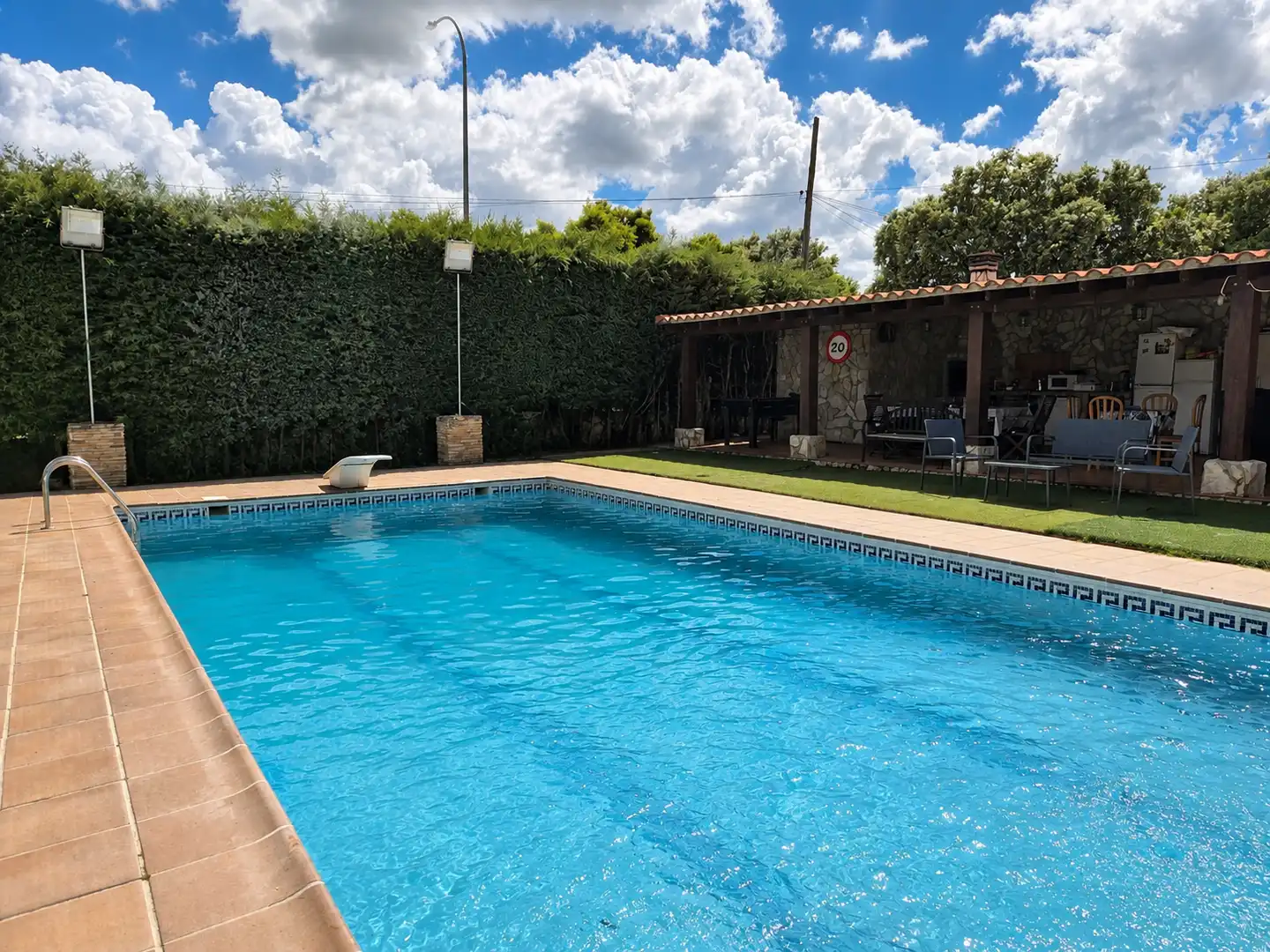 Piscina de Casa o chalet en venta en Nuevo Baztán con Calefacción, Jardín privado y Trastero