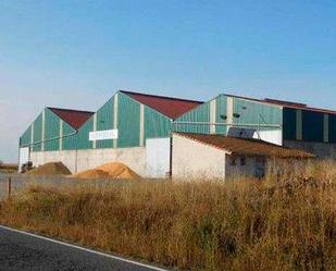 Vista exterior de Nau industrial en venda en Bustillo del Páramo