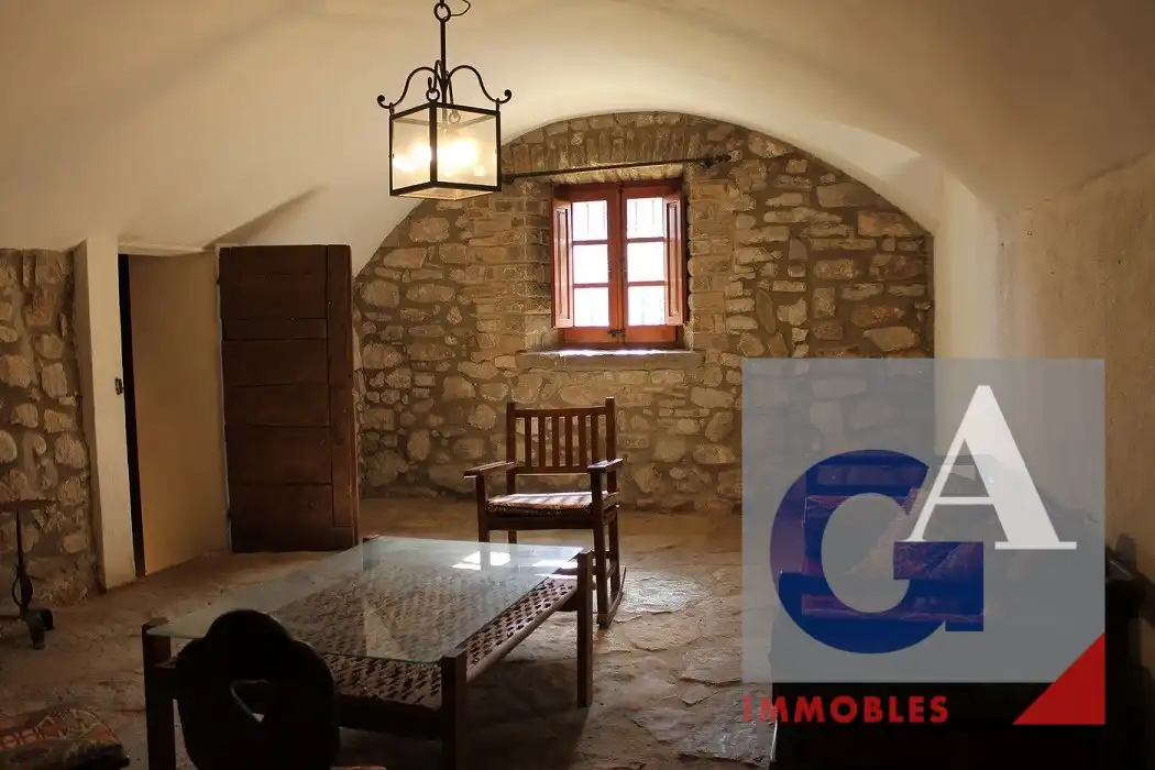 Casa rústica amb terrassa en venda a Sant Joan Les Fonts, imagen 7
