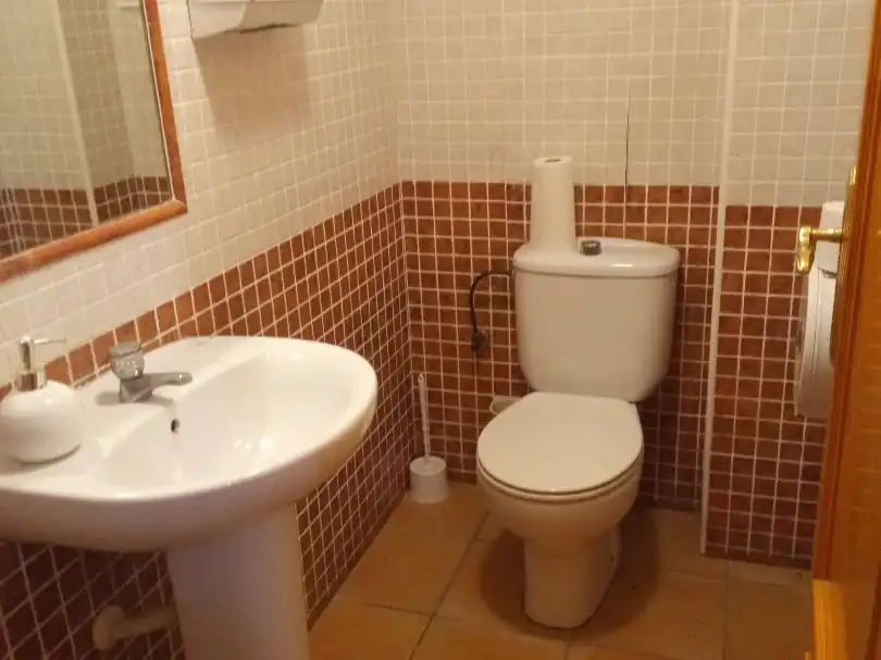 Baño de Local en venta en Valencia con Aire acondicionado