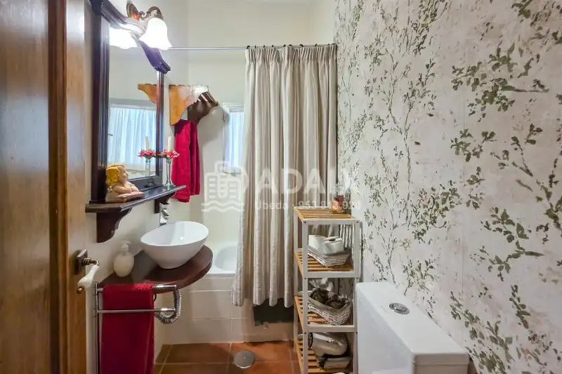 Baño de Finca rústica en venta en Úbeda con Terraza, Trastero y Balcón