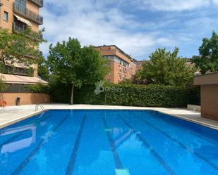 Piscina de Pis en venda en  Madrid Capital amb Calefacció, Jardí privat i Parquet