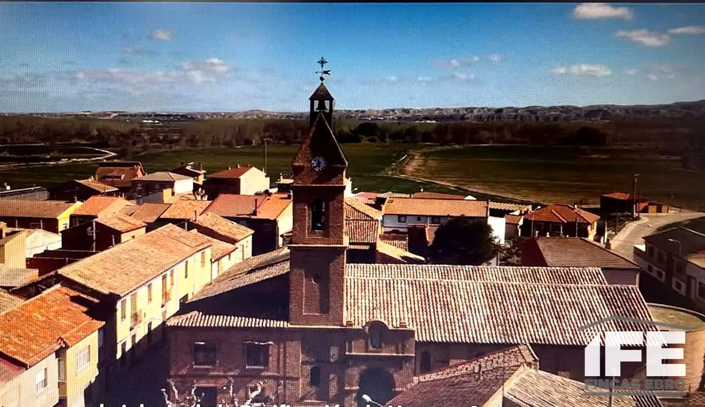 Vista exterior de Casa o xalet en venda en Luceni amb Aire condicionat, Calefacció i Jardí privat