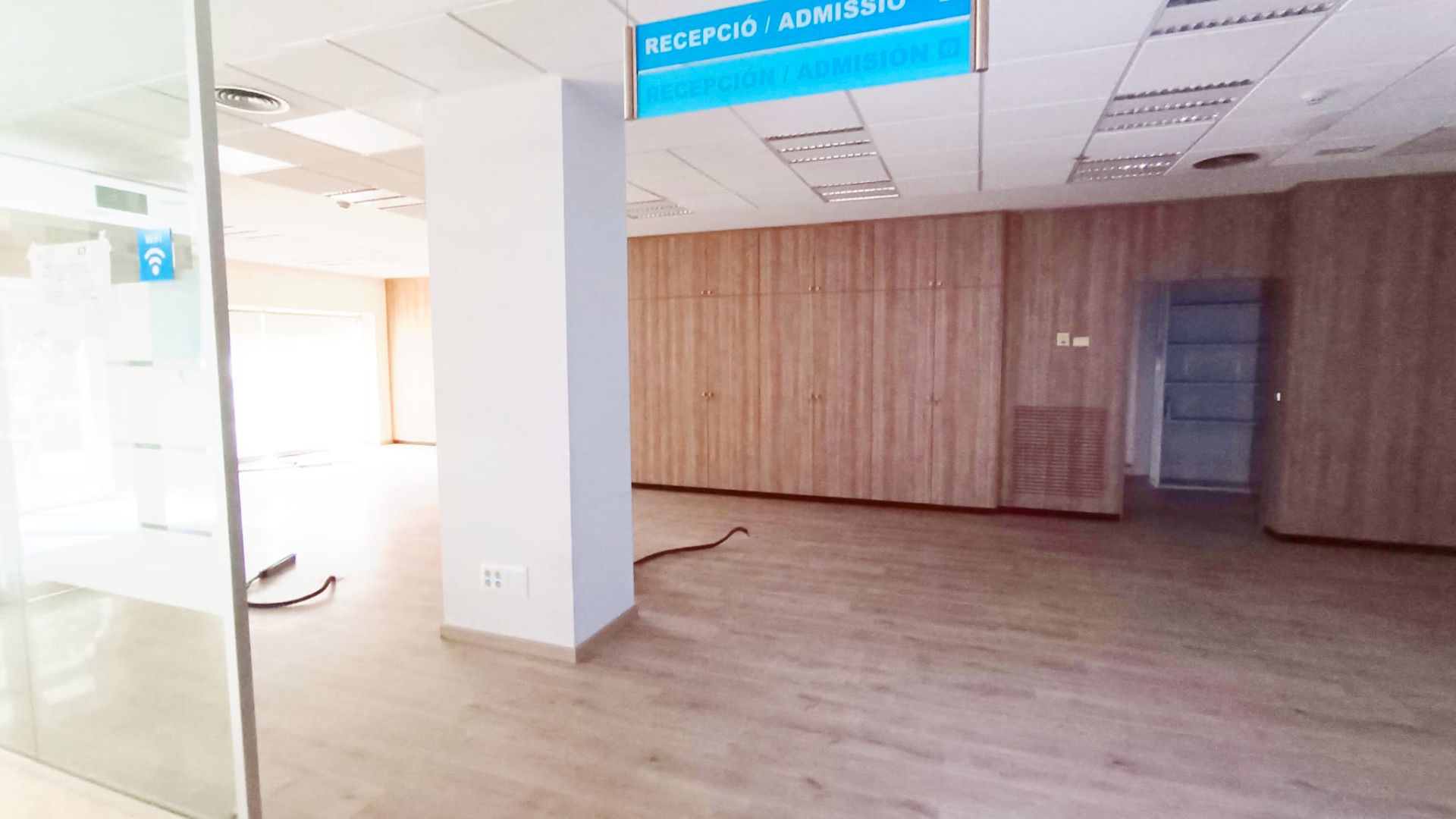 Premises for sale in Badalona  with Air Conditioner and Heating