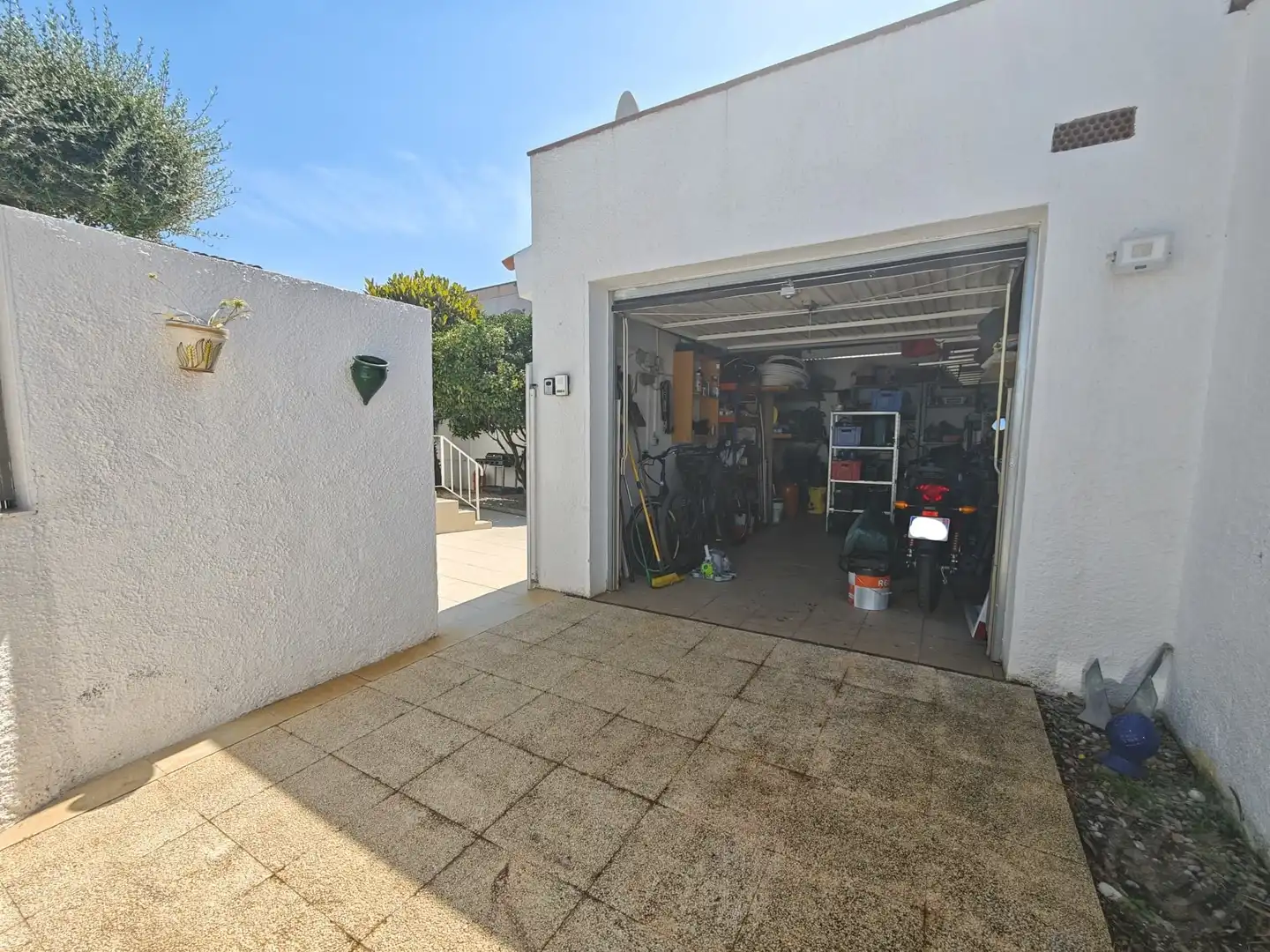 Vista exterior de Casa adosada en venta en Empuriabrava con Aire acondicionado, Calefacción y Terraza