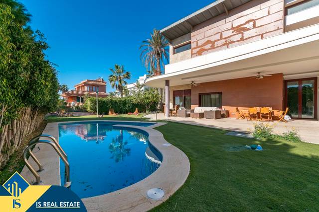Casa-chalet en Venta en Cabo de las Huertas