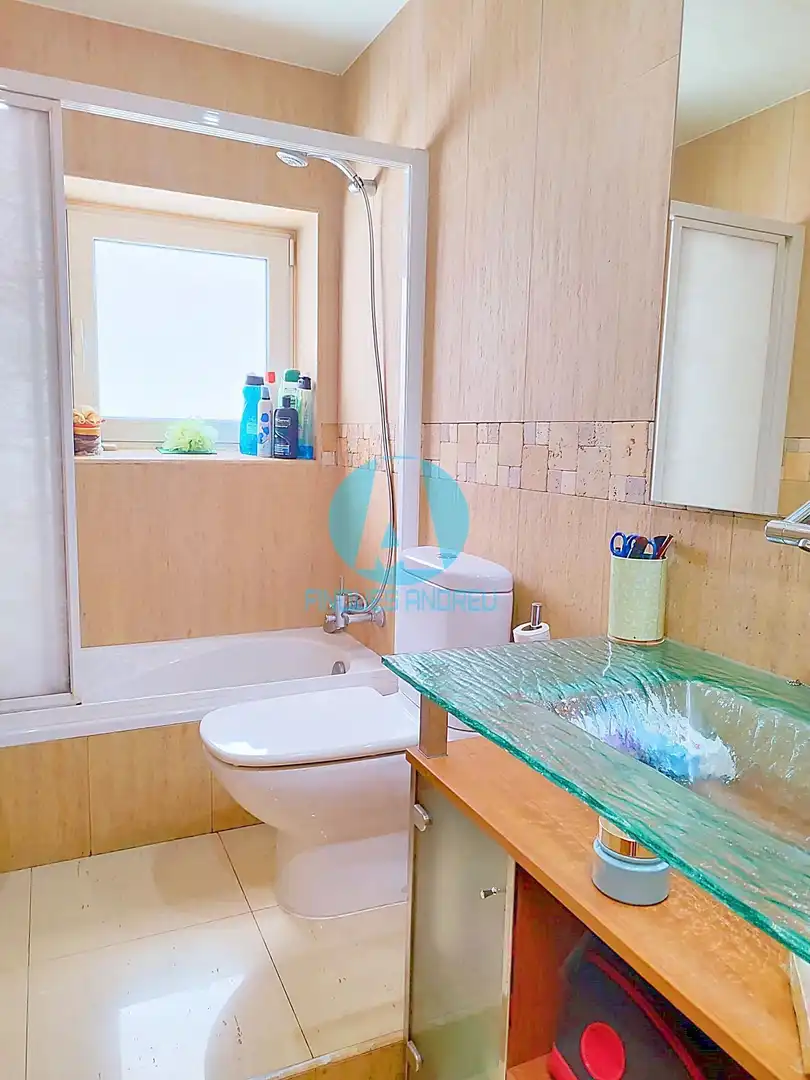 Baño de Piso en venta en Mataró con Aire acondicionado, Calefacción y Terraza