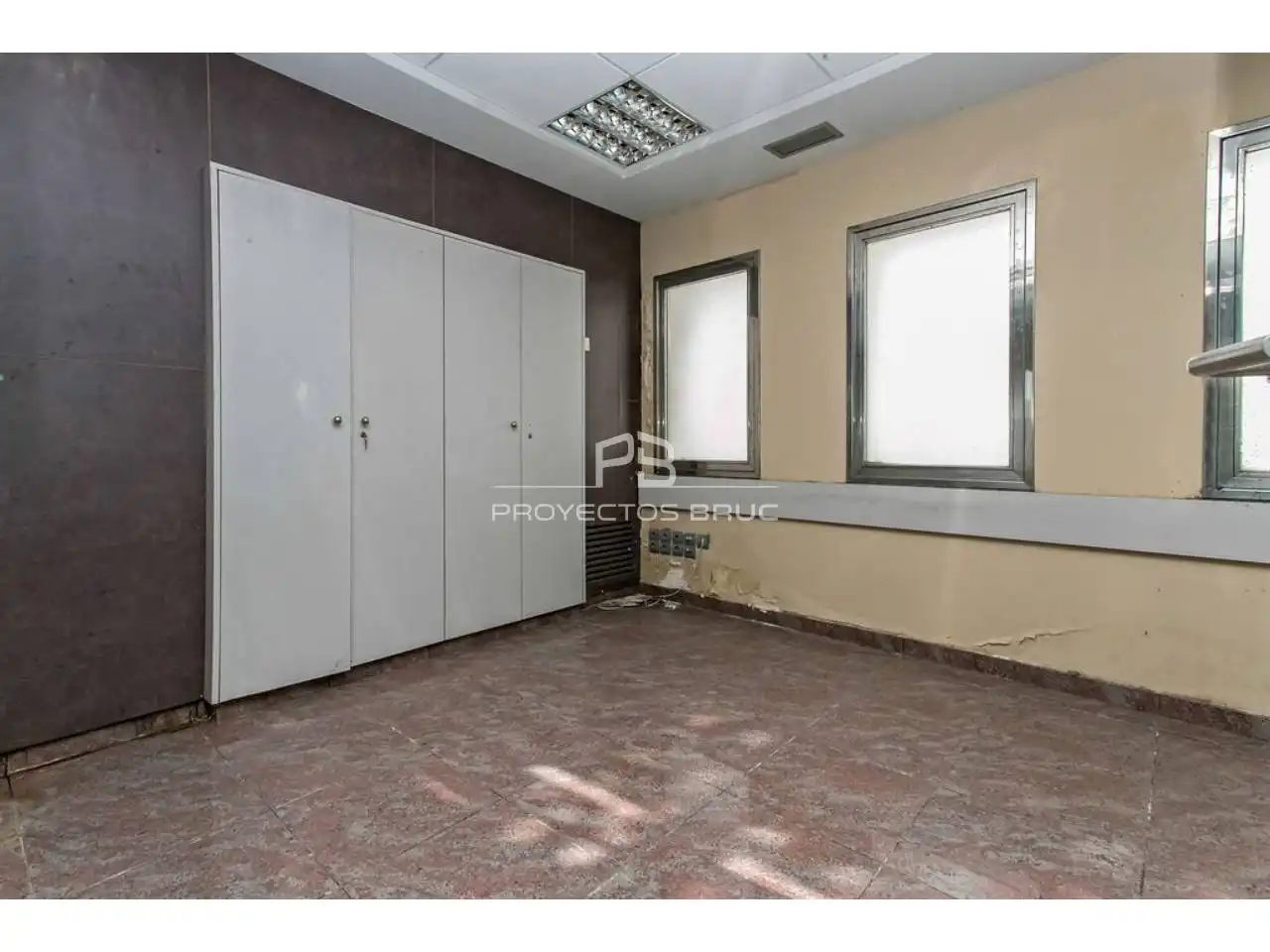 Business premises for sale in Calle Mosén Jacinto Verdaguer, imagen 13