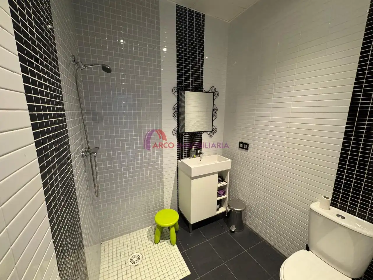 Badezimmer von Geschaftsraum zur Miete in Burgos